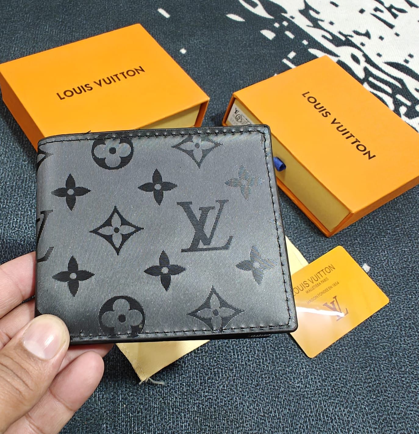 Louis Vuitton Marco Wallet LVMW2-2025