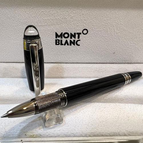 MONT BLANC Black Star Walker Precious Resin Ballpoint Pen